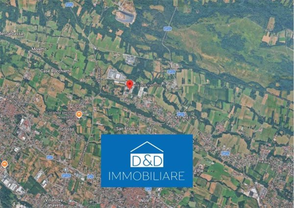 locale commerciale in vendita a Grosso