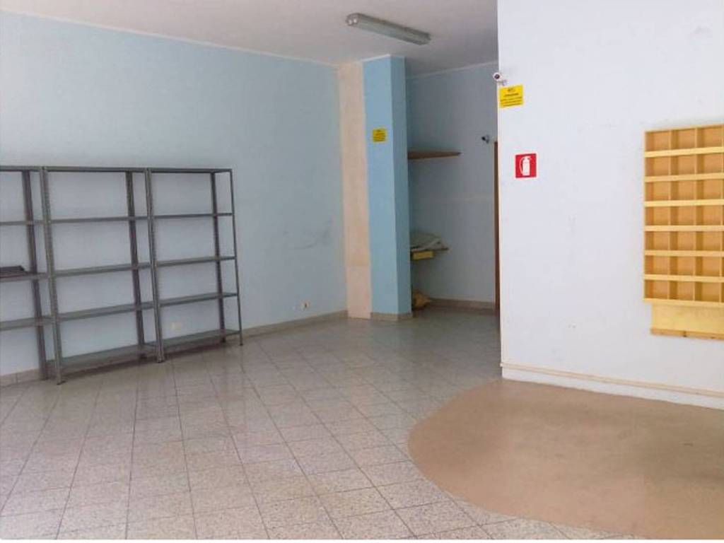 negozio in vendita a Grugliasco