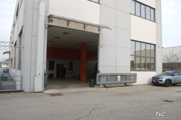 locale commerciale in vendita a Grugliasco