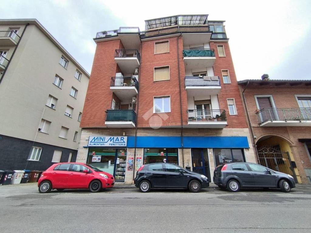 negozio in vendita a Grugliasco