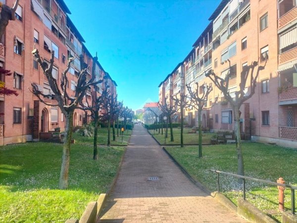 locale di sgombero in vendita a Grugliasco