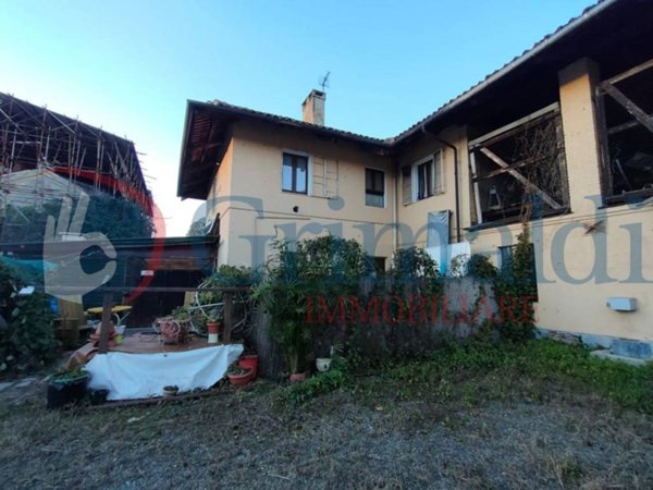 casa indipendente in vendita a Grugliasco