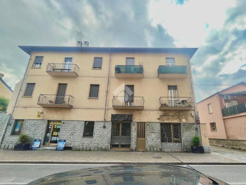 negozio in vendita a Grugliasco