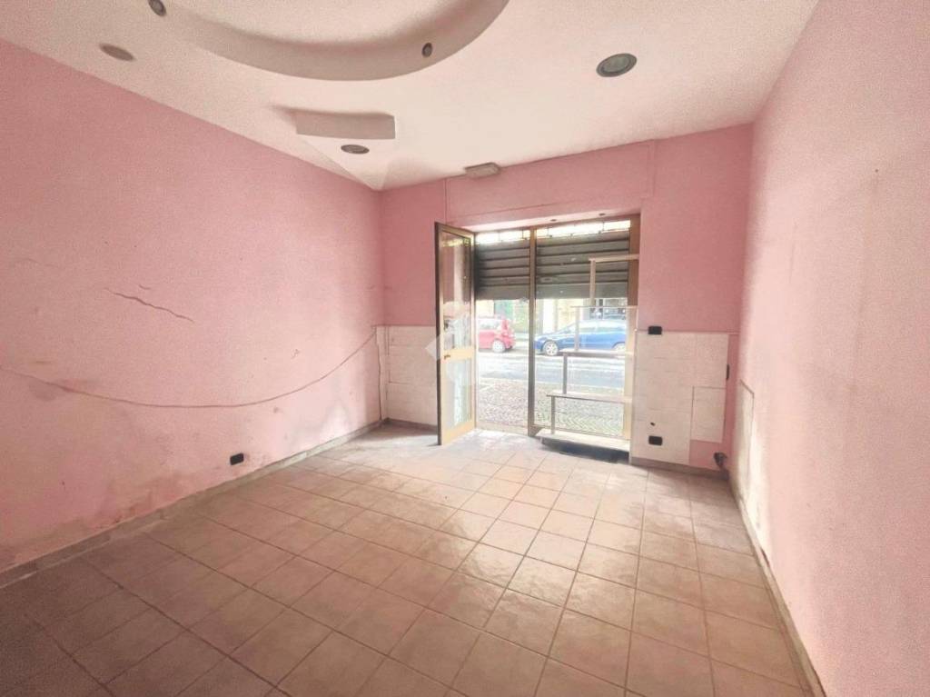 negozio in vendita a Grugliasco