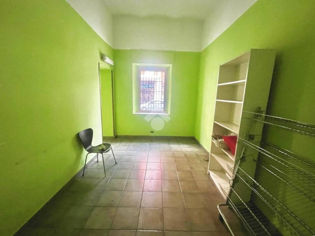 negozio in vendita a Grugliasco