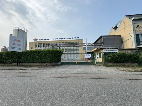locale commerciale in vendita a Grugliasco