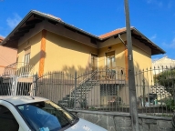 casa indipendente in vendita a Grugliasco