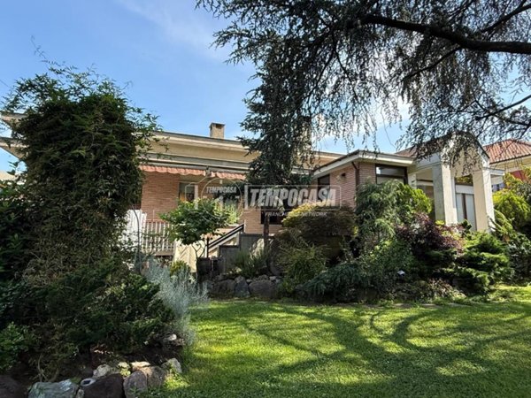 casa indipendente in vendita a Grugliasco