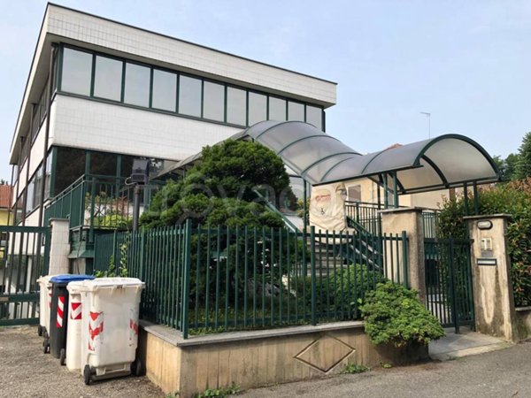 locale di sgombero in vendita a Grugliasco