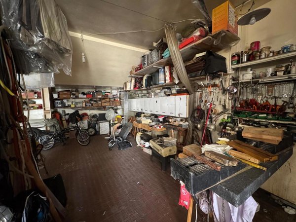 locale di sgombero in vendita a Grugliasco