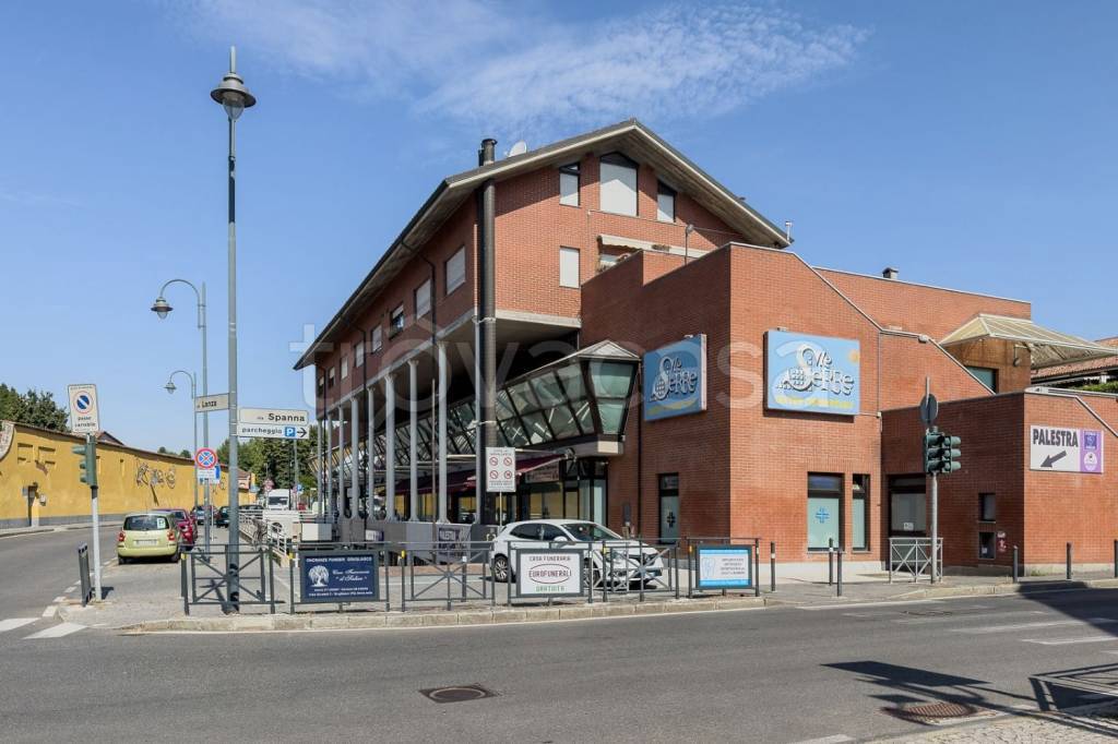 negozio in vendita a Grugliasco