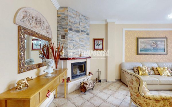 casa indipendente in vendita a Grugliasco