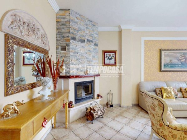 casa indipendente in vendita a Grugliasco