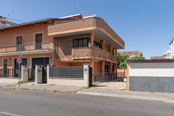 casa indipendente in vendita a Grugliasco