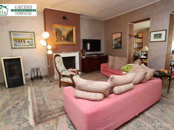 casa indipendente in vendita a Grugliasco