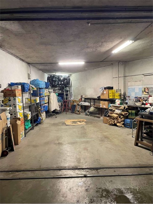 locale di sgombero in vendita a Grugliasco