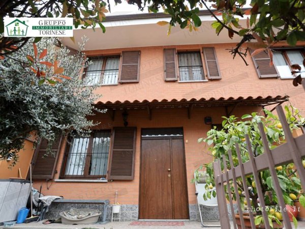 casa indipendente in vendita a Grugliasco in zona Lesna