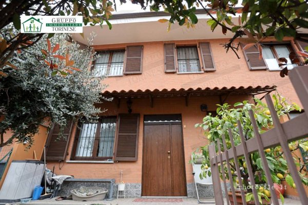 casa indipendente in vendita a Grugliasco in zona Lesna