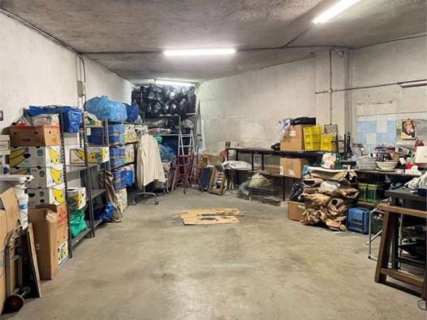 locale commerciale in vendita a Grugliasco