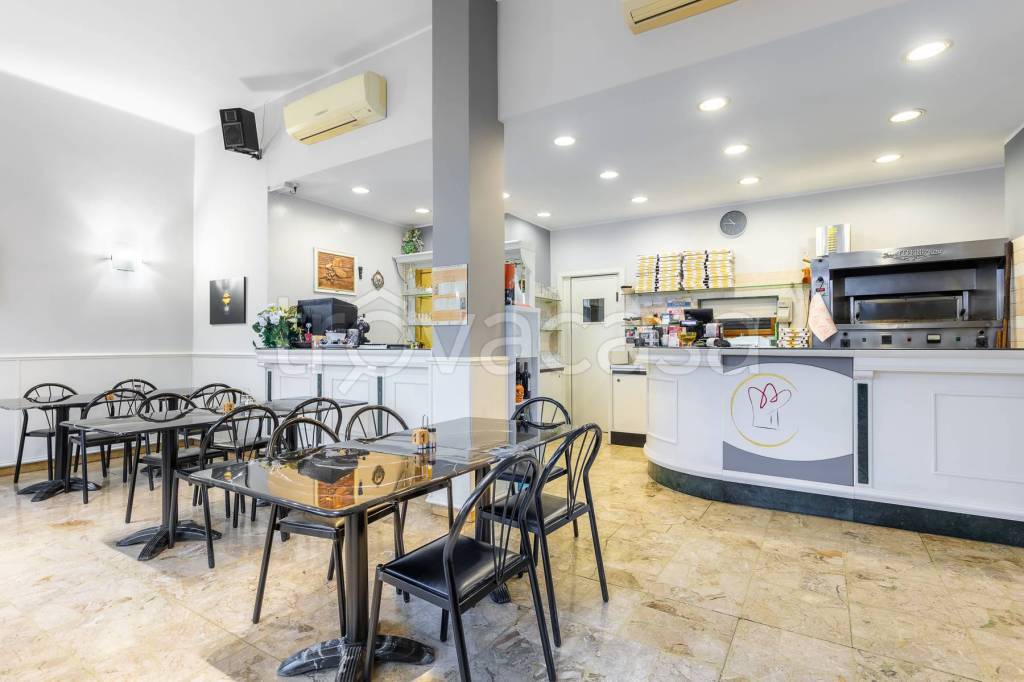 negozio in vendita a Grugliasco