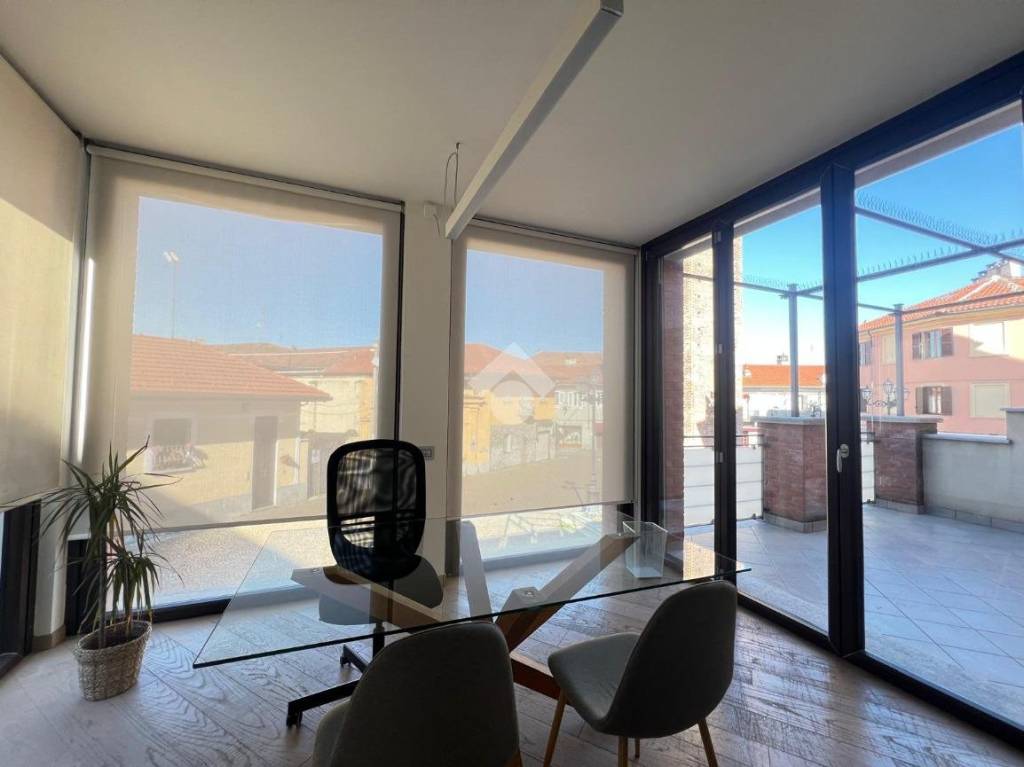 ufficio in vendita a Grugliasco in zona San Cassiano