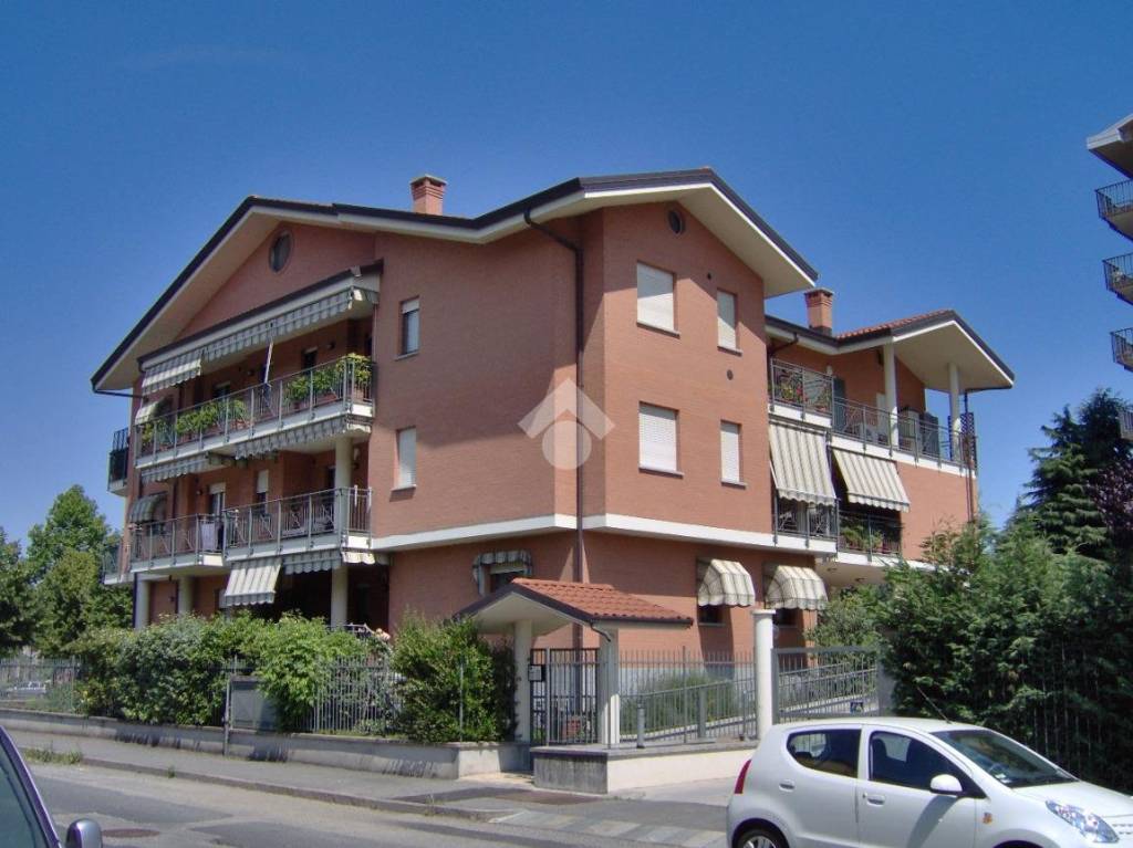 locale di sgombero in vendita a Grugliasco in zona Gerbido