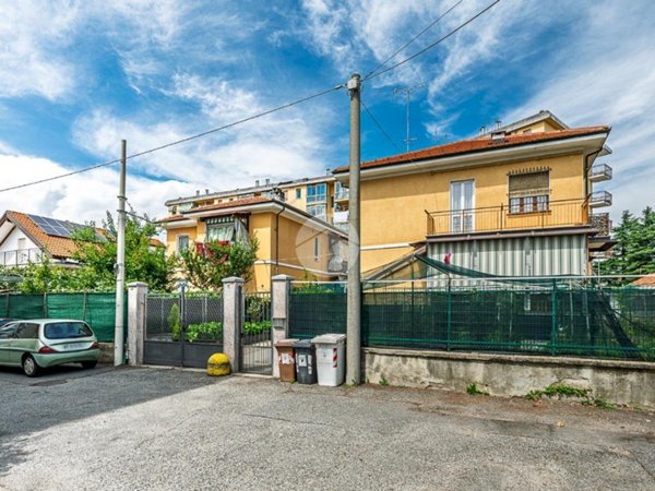 casa indipendente in vendita a Grugliasco in zona Fabbrichetta