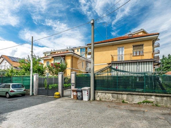 casa indipendente in vendita a Grugliasco in zona Fabbrichetta