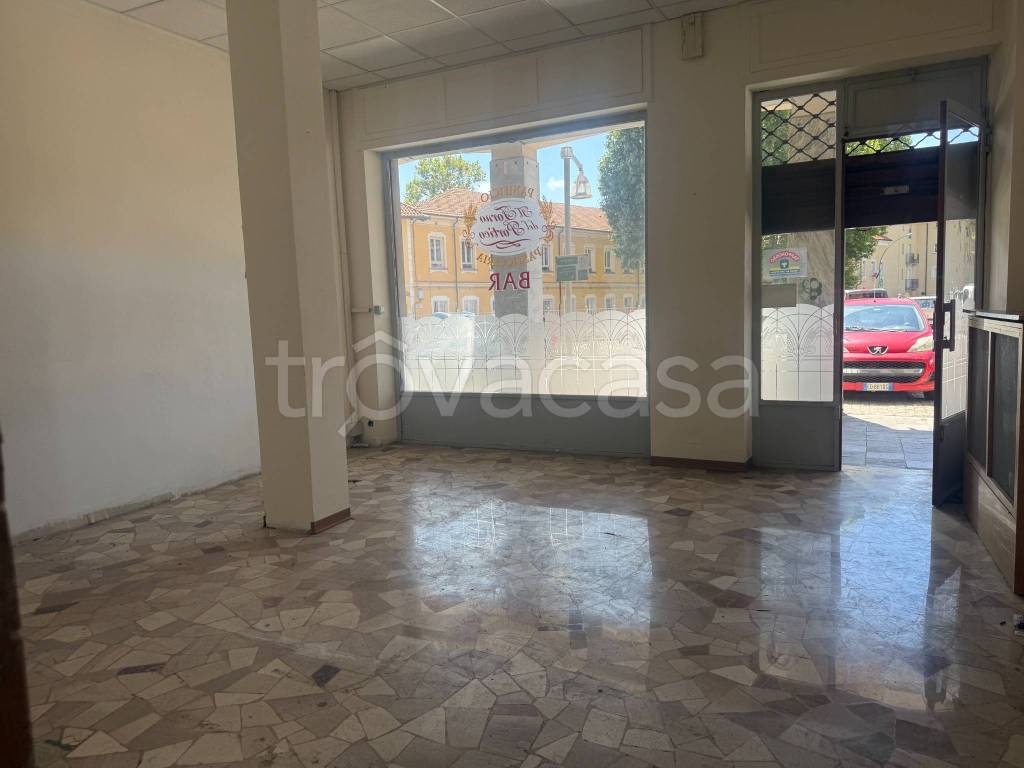 negozio in vendita a Grugliasco
