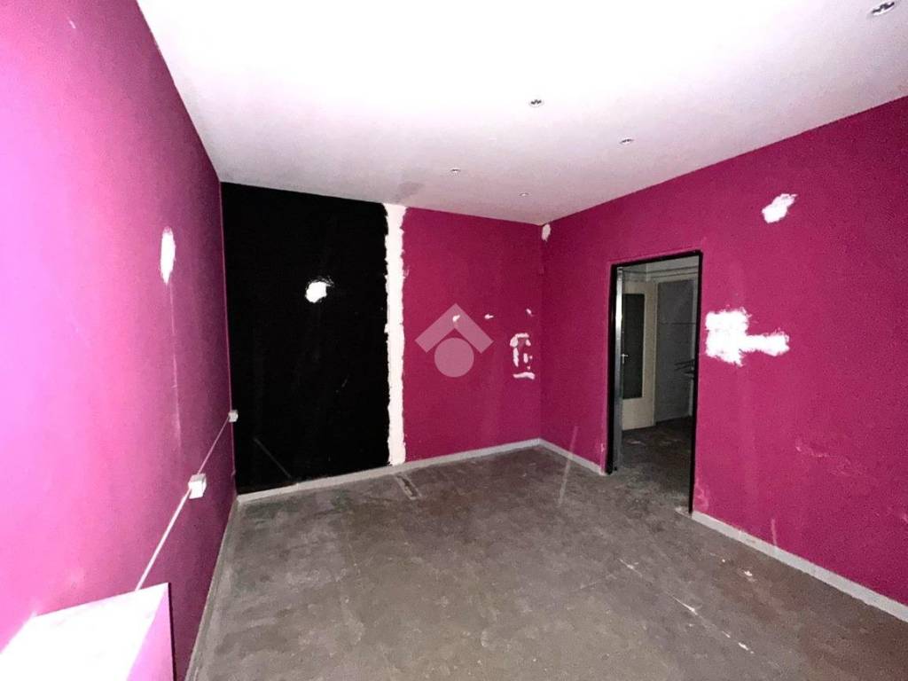 negozio in vendita a Grugliasco