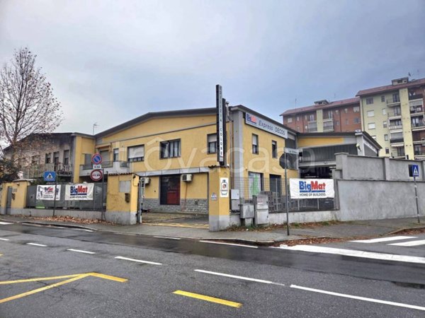 locale commerciale in vendita a Grugliasco