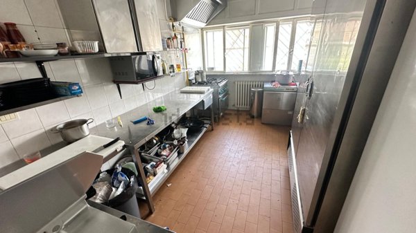 negozio in vendita a Grugliasco