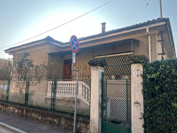 casa indipendente in vendita a Grugliasco