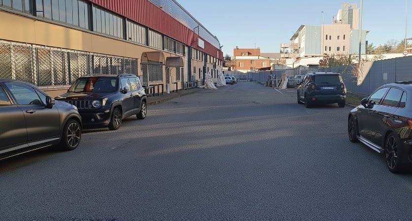 locale commerciale in vendita a Grugliasco
