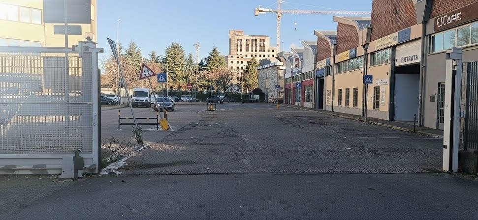 locale commerciale in vendita a Grugliasco