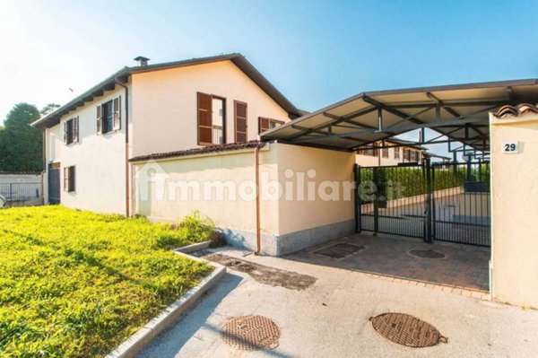 casa indipendente in vendita a Grugliasco in zona Gerbido