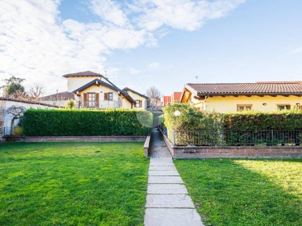 casa indipendente in vendita a Grugliasco