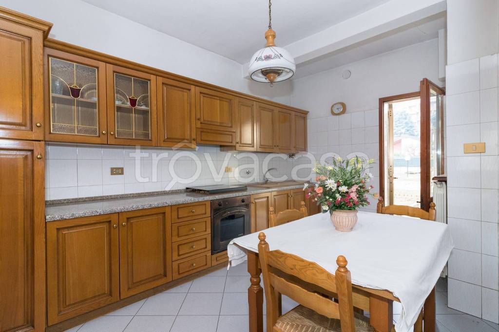 casa indipendente in vendita a Grugliasco