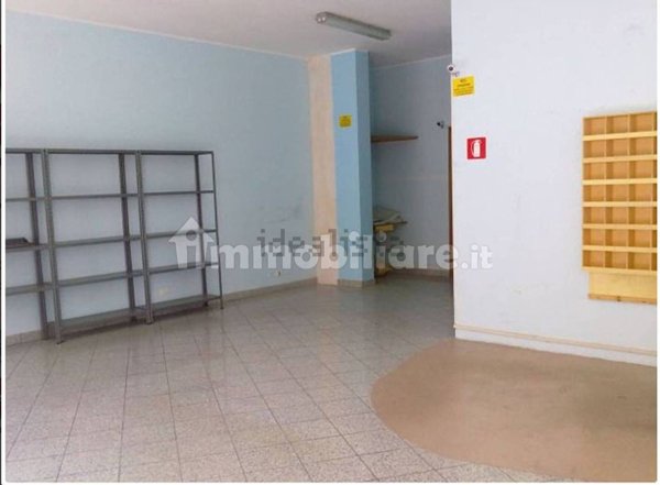locale commerciale in vendita a Grugliasco in zona San Sebastiano
