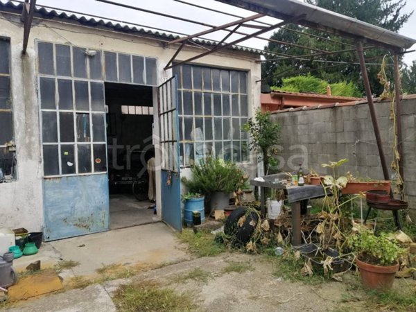 negozio in vendita a Grugliasco