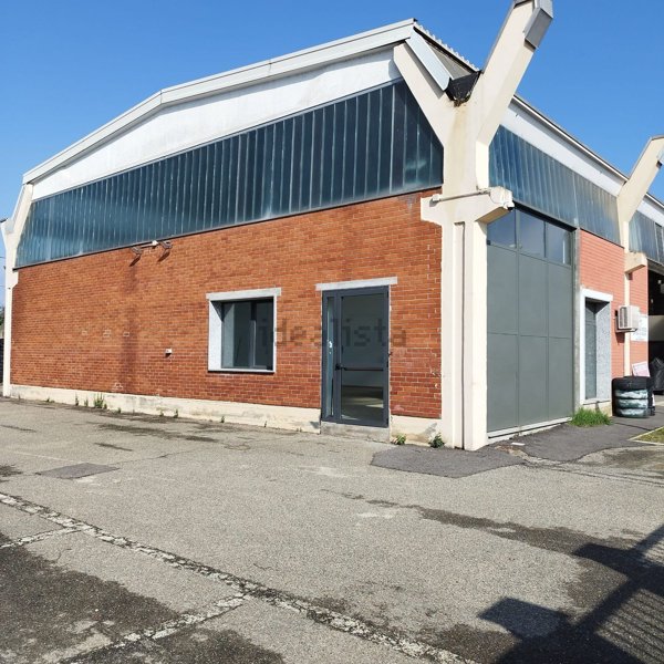 capannone in vendita a Grugliasco