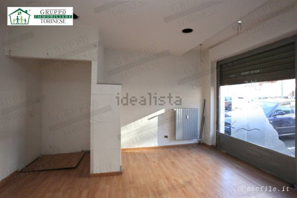 locale commerciale in vendita a Grugliasco in zona Fabbrichetta