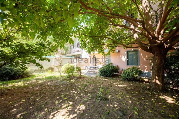 casa indipendente in vendita a Grugliasco