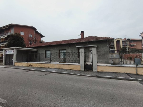 casa indipendente in vendita a Grugliasco