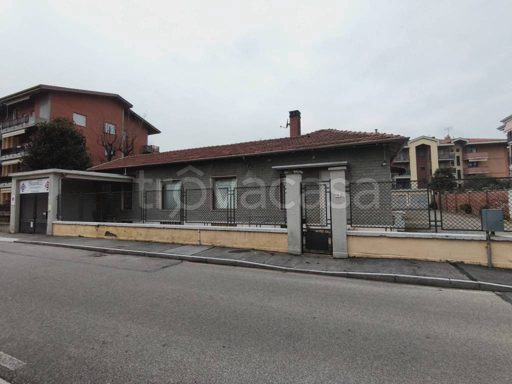 casa indipendente in vendita a Grugliasco