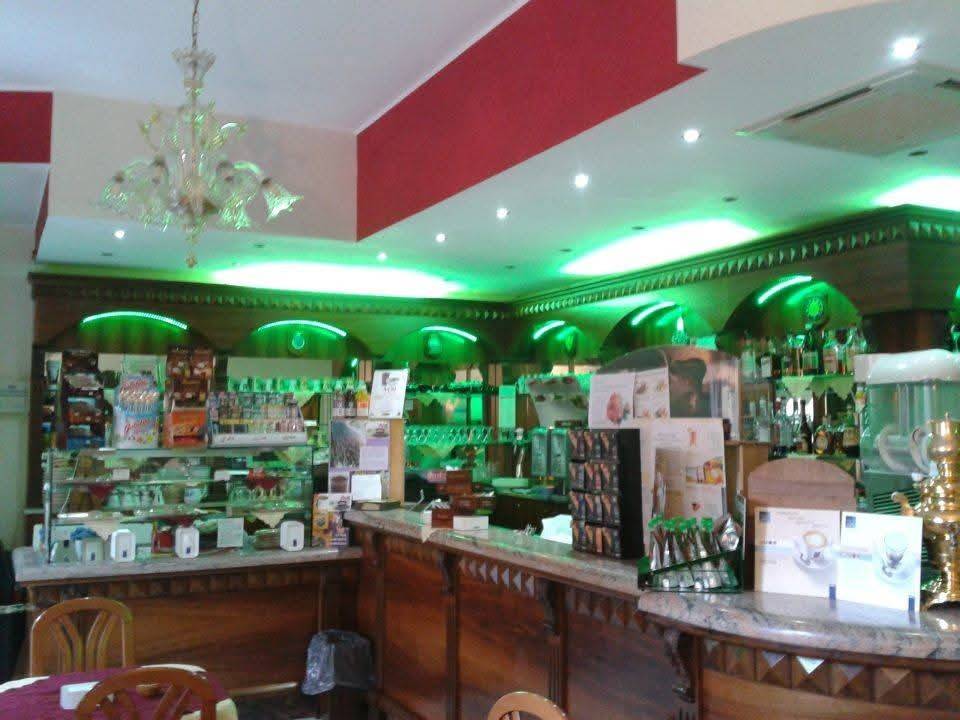 negozio in vendita a Grugliasco