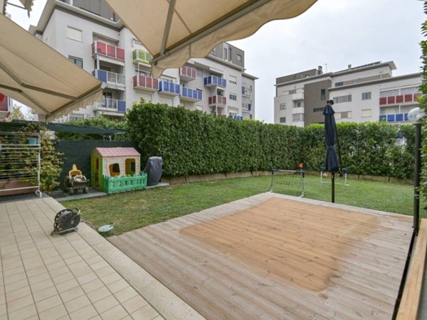 appartamento in vendita a Grugliasco in zona Lesna