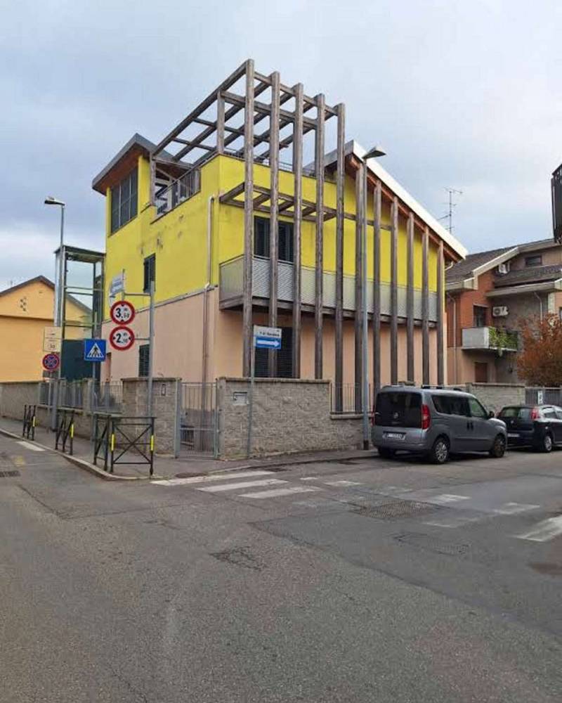 casa indipendente in vendita a Grugliasco