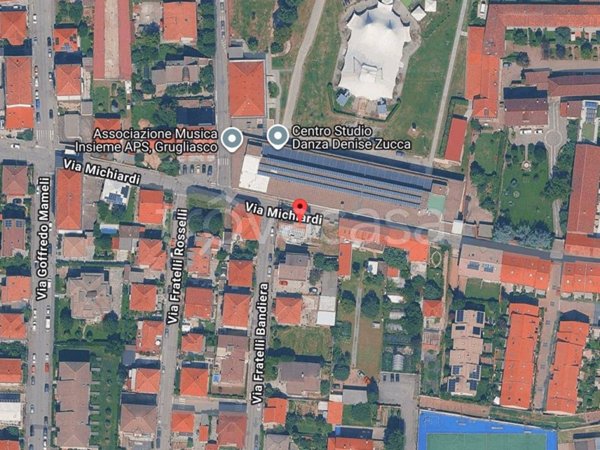 casa indipendente in vendita a Grugliasco