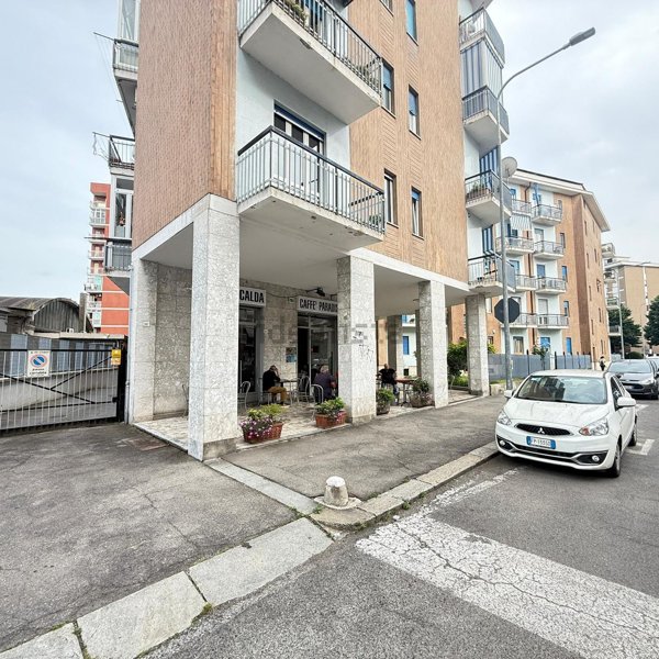 negozio in vendita a Grugliasco